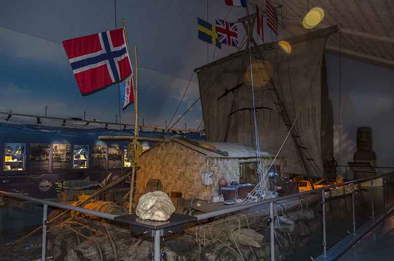 Noruega - Oslo 096 - museo Kon-Tiki - balsa Kon-Tiki.jpg